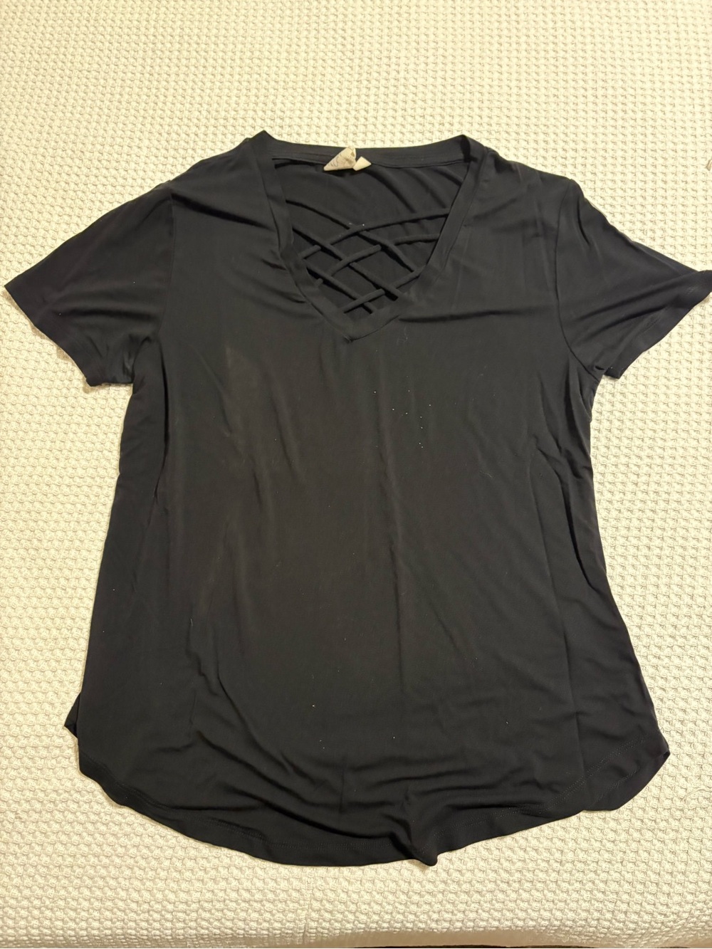 White Crow Black Crisscross V-Neck Short Sleeve Top